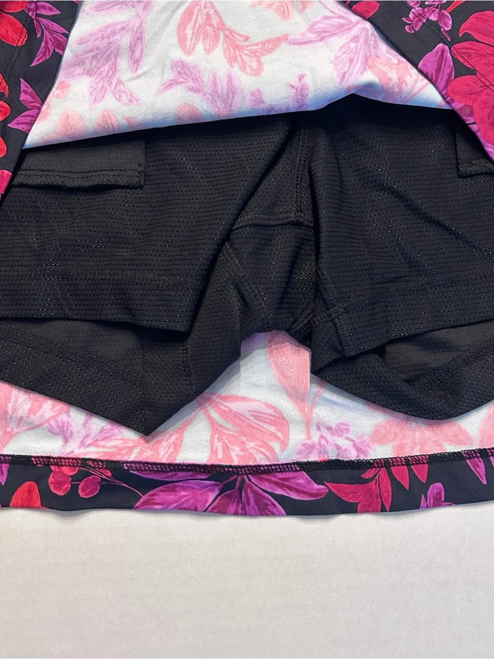 Tommy Bahama IslandZone Joyful Jewel Floral Skort Size Large Active